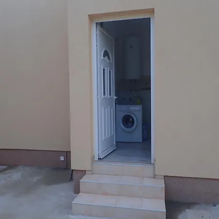 Appartamento Lea - Only Few Steps From The Beach Starigrad Paklenica