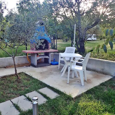 Lea - Only Few Steps From The Beach * Starigrad Paklenica